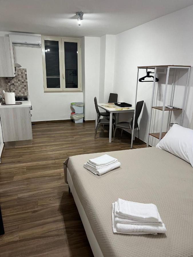 Centro Stabia Apartment Кастеламаре ди Стабия Екстериор снимка