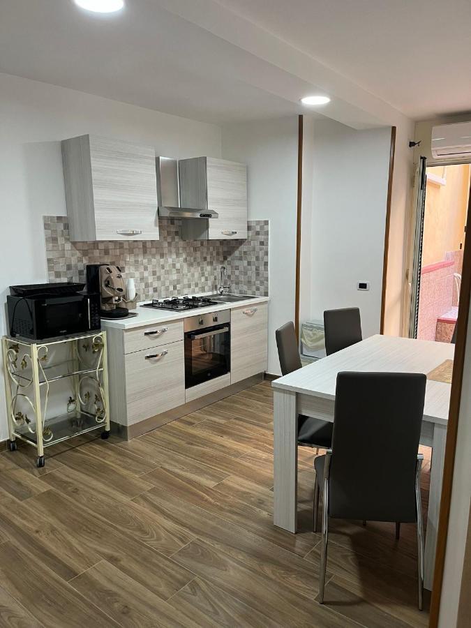 Centro Stabia Apartment Кастеламаре ди Стабия Екстериор снимка
