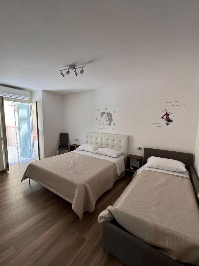 Centro Stabia Apartment Кастеламаре ди Стабия Екстериор снимка